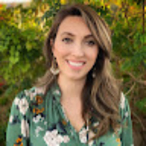 Meet your Posher, Caitlyn - Picture 1 of 1